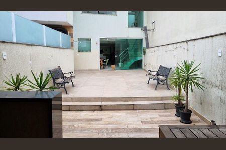 Casa à venda com 4 quartos, 330m² em Jardim Textil, São Paulo