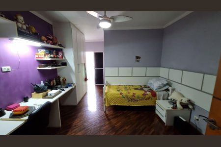 Casa à venda com 4 quartos, 330m² em Jardim Textil, São Paulo