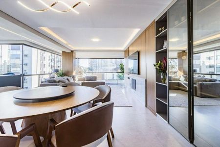 Apartamento à venda com 3 quartos, 151m² em Bela Vista, Porto Alegre