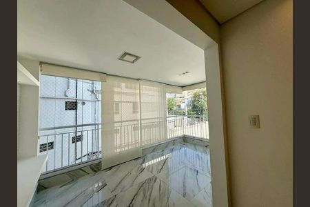 Apartamento à venda com 2 quartos, 62m² em Vila Ipojuca, São Paulo