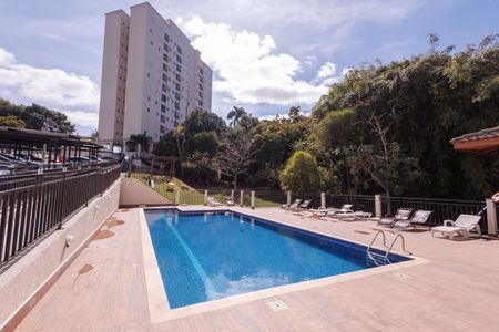 Apartamento para alugar com 55m², 2 quartos e 1 vagaÁrea comum - Piscina