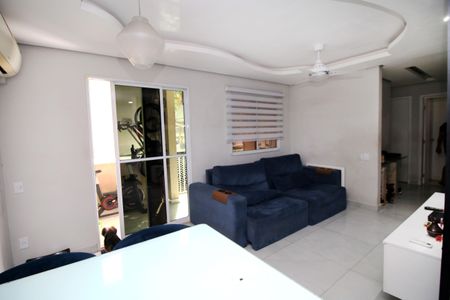 Apartamento à venda com 70m², 3 quartos e 1 vagaSala