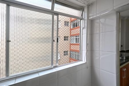 Apartamento para alugar com 144m², 3 quartos e 1 vagaÁrea de Serviço