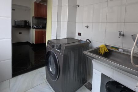 Apartamento para alugar com 144m², 3 quartos e 1 vagaÁrea de Serviço