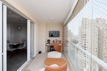 Apartamento à venda com 92m², 3 quartos e 2 vagasVaranda