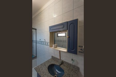 Casa à venda com 182m², 3 quartos e 4 vagasBanheiro Social