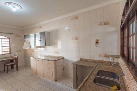Casa à venda com 182m², 3 quartos e 4 vagasCozinha