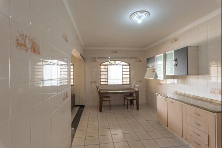 Casa à venda com 182m², 3 quartos e 4 vagasCozinha