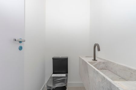 Apartamento para alugar com 166m², 4 quartos e 2 vagas Apartamento para alugar com 166m², 4 quartos e 2 vagasLavabo