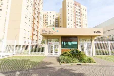 Apartamento para alugar com 61m², 2 quartos e 1 vagaFachado do condomínio