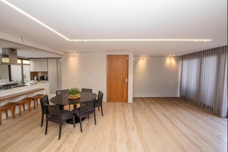 Apartamento à venda com 216m², 4 quartos e 3 vagasSala