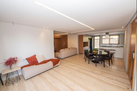 Sala de apartamento à venda com 4 quartos, 216m² em Sion, Belo Horizonte