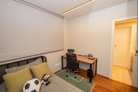 Apartamento à venda com 216m², 4 quartos e 3 vagasSemi suíte 1