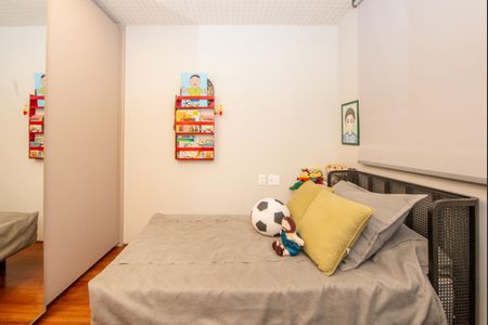 Apartamento à venda com 216m², 4 quartos e 3 vagasSemi suíte 2