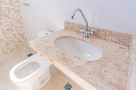 Casa à venda com 190m², 3 quartos e 4 vagasBanheiro da Suíte 1