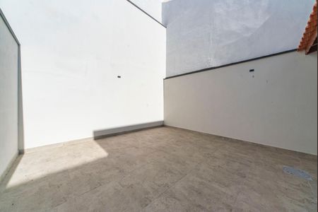 Casa à venda com 190m², 3 quartos e 4 vagasQuintal Fundos