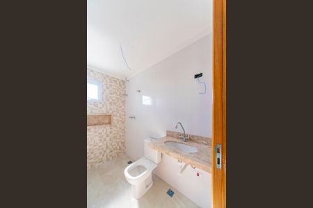 Casa à venda com 190m², 3 quartos e 4 vagasBanheiro da Suíte 1