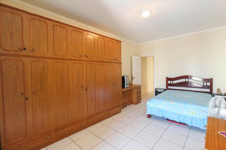 Casa à venda com 159m², 3 quartos e 3 vagasSuíte 1