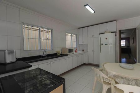 Casa à venda com 159m², 3 quartos e 3 vagasCozinha