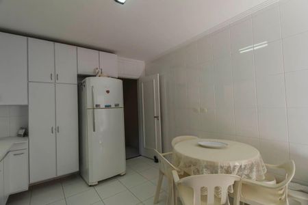 Casa à venda com 159m², 3 quartos e 3 vagasCozinha