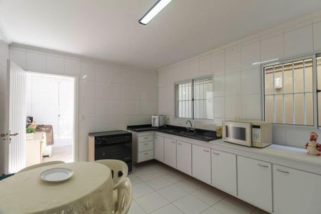 Casa à venda com 159m², 3 quartos e 3 vagasCozinha