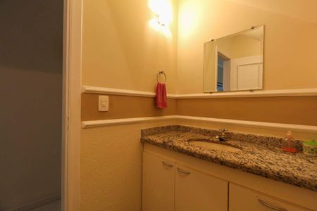 Casa à venda com 159m², 3 quartos e 3 vagasLavabo