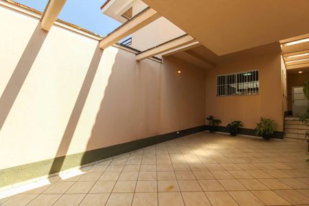 Casa à venda com 159m², 3 quartos e 3 vagasGaragem