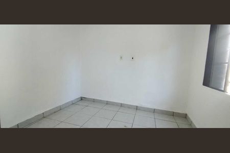 Casa para alugar com 60m², 2 quartos e 1 vaga Casa para alugar com 60m², 2 quartos e 1 vagaQuarto 3