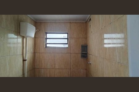 Casa para alugar com 60m², 2 quartos e 1 vaga Casa para alugar com 60m², 2 quartos e 1 vagaBanheiro