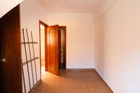 Casa à venda com 300m², 4 quartos e 5 vagas Casa à venda com 300m², 4 quartos e 5 vagasQuarto de Serviço