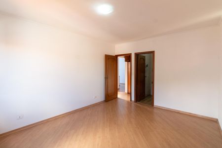 Casa à venda com 300m², 4 quartos e 5 vagas Casa à venda com 300m², 4 quartos e 5 vagasSuíte 2