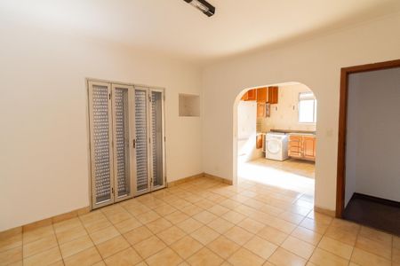 Casa à venda com 300m², 4 quartos e 5 vagas Casa à venda com 300m², 4 quartos e 5 vagasSala de Jantar