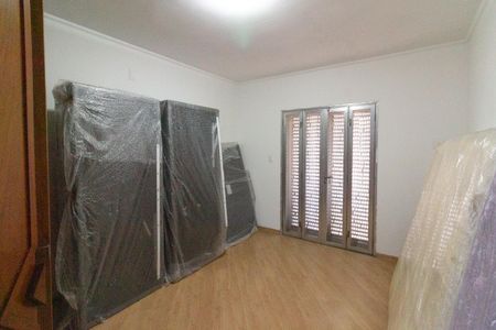 Casa à venda com 300m², 4 quartos e 5 vagas Casa à venda com 300m², 4 quartos e 5 vagasQuarto 2