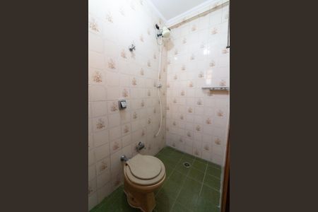 Casa à venda com 300m², 4 quartos e 5 vagas Casa à venda com 300m², 4 quartos e 5 vagasBanheiro de Serviço