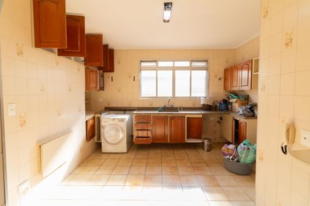 Casa à venda com 300m², 4 quartos e 5 vagas Casa à venda com 300m², 4 quartos e 5 vagasCozinha