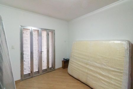 Casa à venda com 300m², 4 quartos e 5 vagas Casa à venda com 300m², 4 quartos e 5 vagasQuarto 2