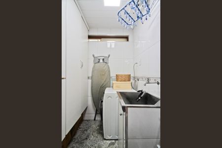 Apartamento à venda com 78m², 2 quartos e 1 vagaÁrea de Serviço