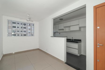 Sala de apartamento para alugar com 2 quartos, 40m² em Humaitá, Porto Alegre