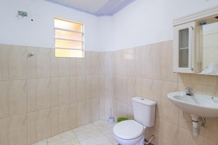 Casa para alugar com 60m², 2 quartos e sem vagaBanheiro