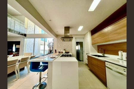 Apartamento à venda com 4 quartos, 239m² em Campo Belo, São Paulo