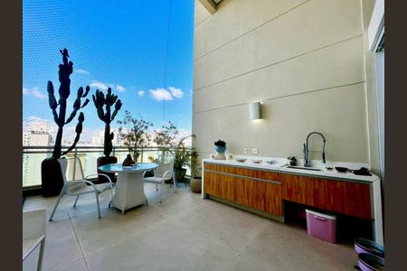 Apartamento à venda com 239m², 4 quartos e 4 vagas