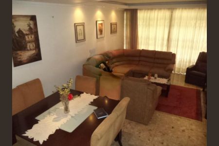 Casa à venda com 3 quartos, 324m² em Vila Prudente, São Paulo