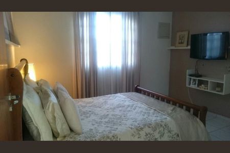 Casa à venda com 3 quartos, 172m² em Vila Nhocuné, São Paulo