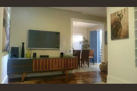 Casa à venda com 3 quartos, 172m² em Vila Nhocuné, São Paulo