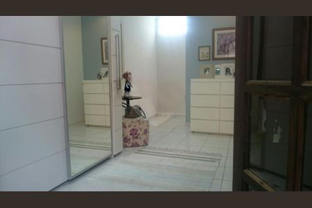 Casa à venda com 3 quartos, 172m² em Vila Nhocuné, São Paulo