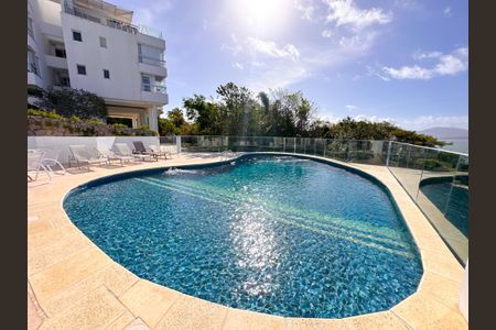 Apartamento para alugar com 250m², 4 quartos e 2 vagasÁrea comum - Piscina