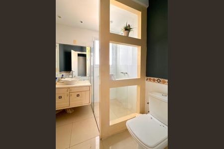 Apartamento para alugar com 250m², 4 quartos e 2 vagasBanheiro 1