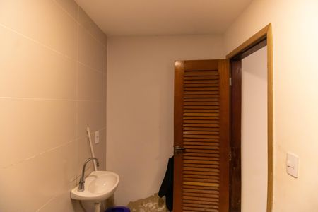 Casa de condomínio à venda com 400m², 5 quartos e 2 vagasBanheiro de serviço