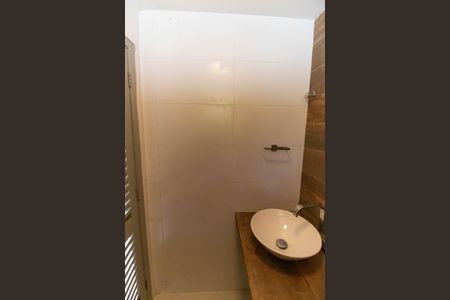 Casa de condomínio à venda com 400m², 5 quartos e 2 vagasBanheiro Externo