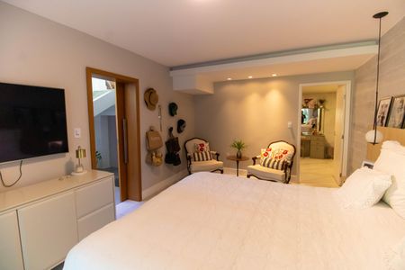 Casa de condomínio à venda com 400m², 5 quartos e 2 vagasSuíte 1